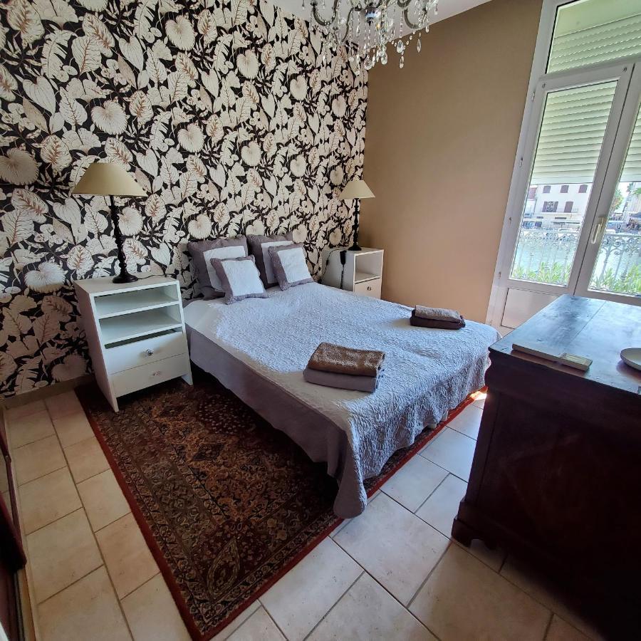 Le Vent Dans Les Voiles - Appartement Classe 4 Etoiles Meze Bagian luar foto